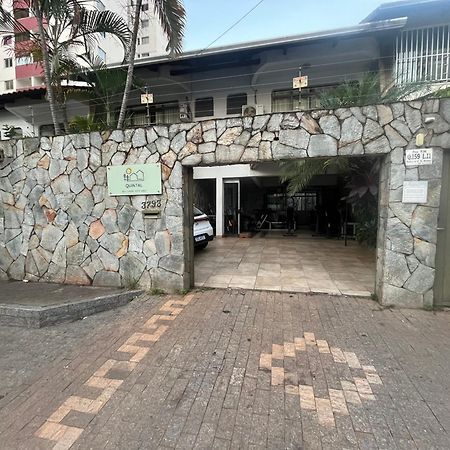 Casa Quintal Bueno! 5 Quartos Com Ar Split E Internet Ultra! Perto Do Melhor De Goiania! Marista Parques Areiao E Vaca Brava Hospital Premium Mater Dei Blue Fit Perdomo Goiania Shopping! ภายนอก รูปภาพ