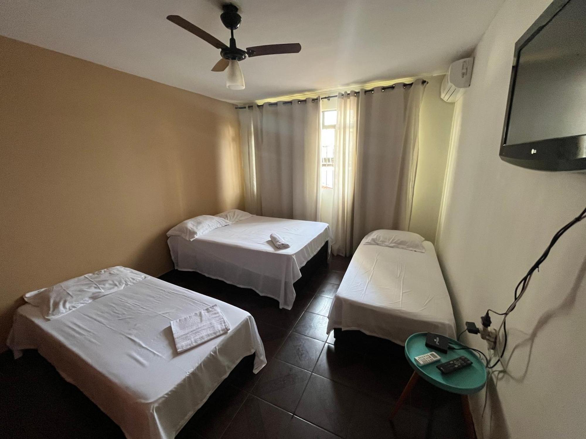 Casa Quintal Bueno! 5 Quartos Com Ar Split E Internet Ultra! Perto Do Melhor De Goiania! Marista Parques Areiao E Vaca Brava Hospital Premium Mater Dei Blue Fit Perdomo Goiania Shopping! ภายนอก รูปภาพ