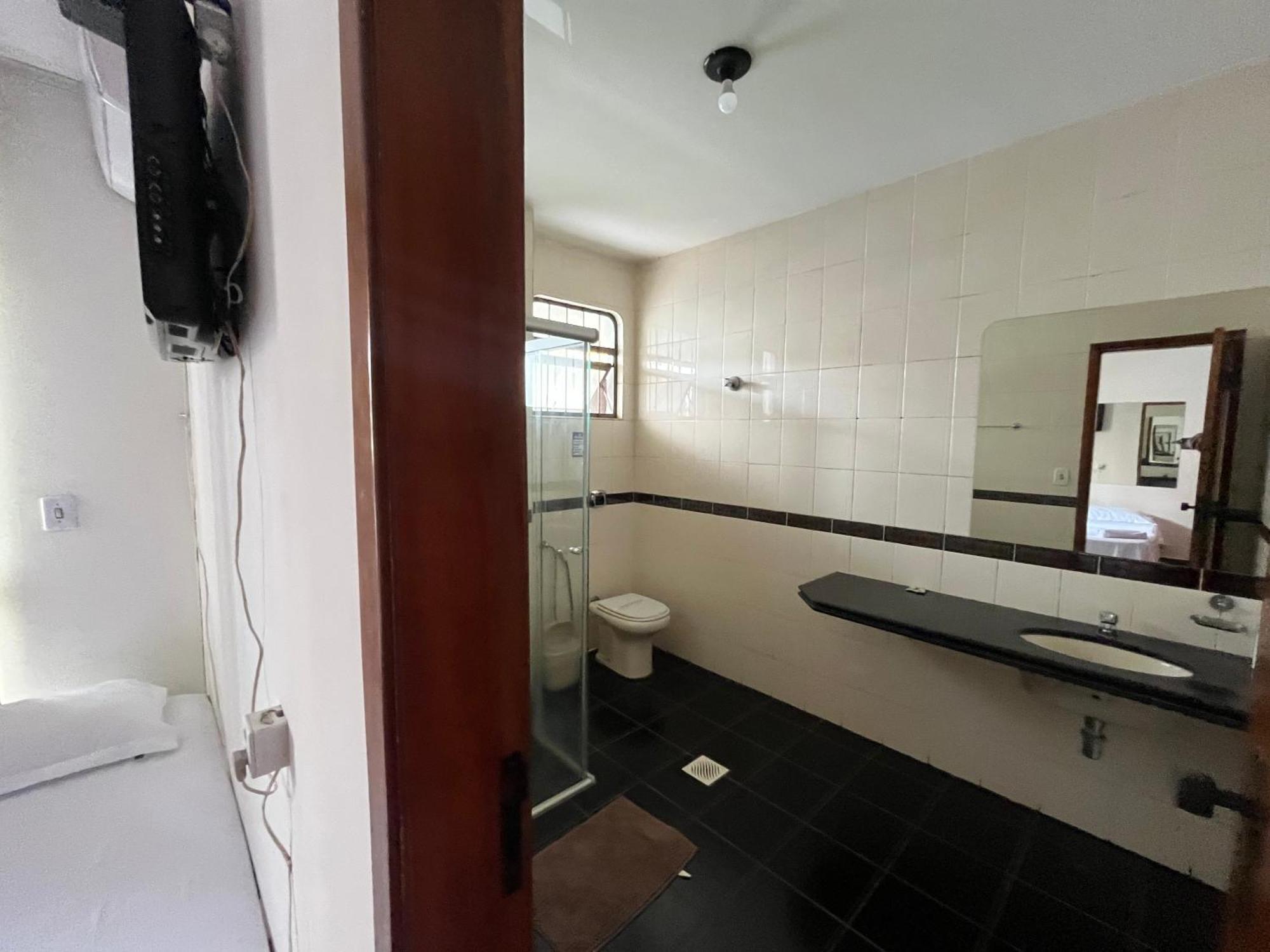 Casa Quintal Bueno! 5 Quartos Com Ar Split E Internet Ultra! Perto Do Melhor De Goiania! Marista Parques Areiao E Vaca Brava Hospital Premium Mater Dei Blue Fit Perdomo Goiania Shopping! ภายนอก รูปภาพ