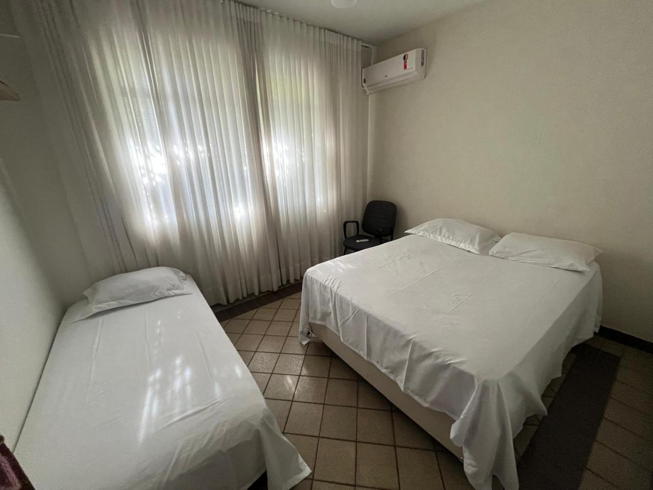 Casa Quintal Bueno! 5 Quartos Com Ar Split E Internet Ultra! Perto Do Melhor De Goiania! Marista Parques Areiao E Vaca Brava Hospital Premium Mater Dei Blue Fit Perdomo Goiania Shopping! ภายนอก รูปภาพ