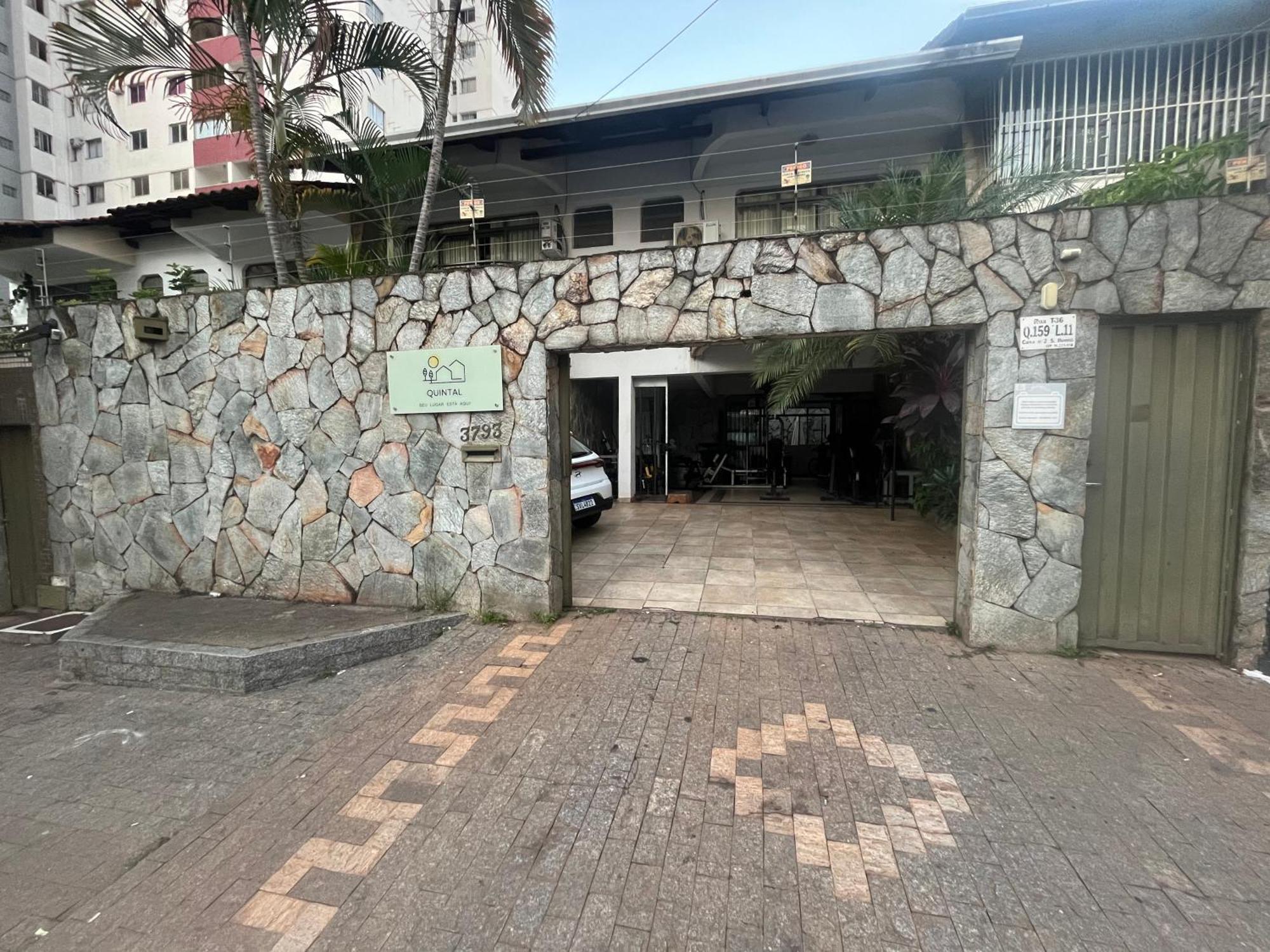 Casa Quintal Bueno! 5 Quartos Com Ar Split E Internet Ultra! Perto Do Melhor De Goiania! Marista Parques Areiao E Vaca Brava Hospital Premium Mater Dei Blue Fit Perdomo Goiania Shopping! ภายนอก รูปภาพ